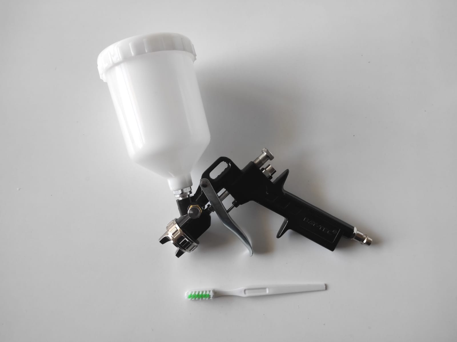 BAY-TEC Boya Tabancası Üsten Depolu  1.8 Mm 600 Cc