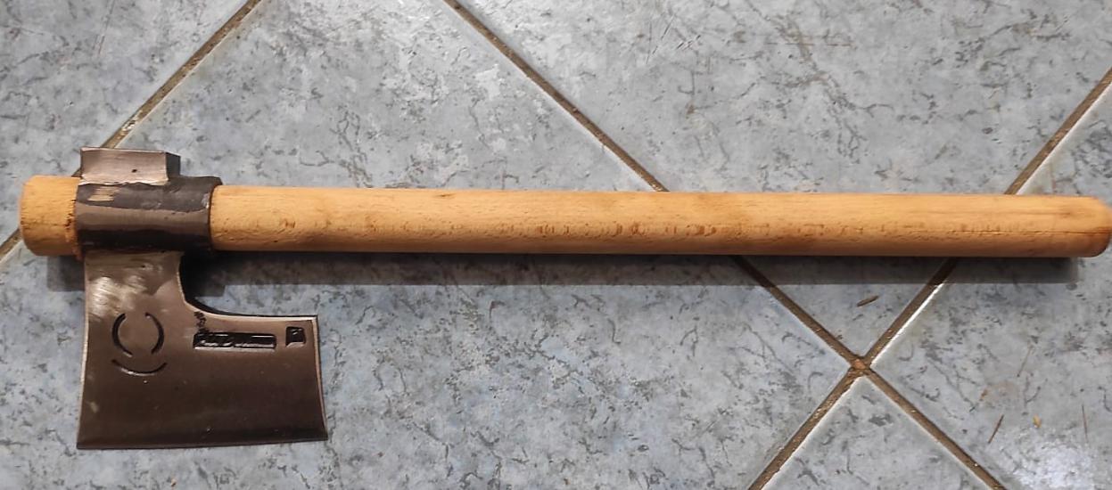 Ayaz Dövme Çelik Kamp Baltası No:1 Yuvarlak