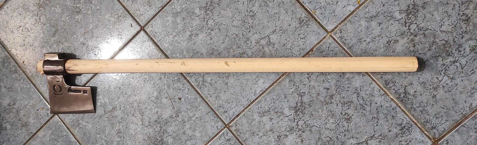 Ayaz Dövme Çelik Kamp Oduncu Baltası No: 2 Nacak Yuvarlak Sap