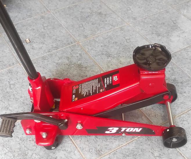 Bigred Arabalı Kriko 3 Ton Düşük Şase Pedallı Pro Model T83502