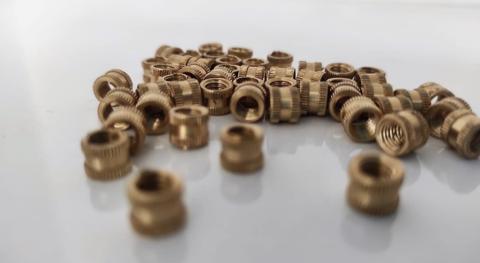 AY-CİV İnsert Somun M 2.5 Plastik Çakma Somun (İnsört)
